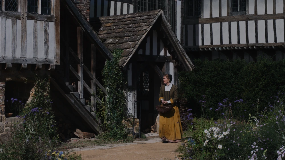 Still frame 189 from Hamnet (2025) directed by Chloe Zhao