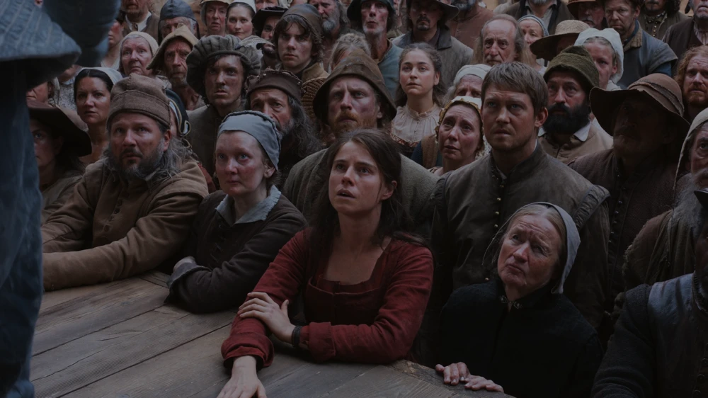Still frame 214 from Hamnet (2025) directed by Chloe Zhao