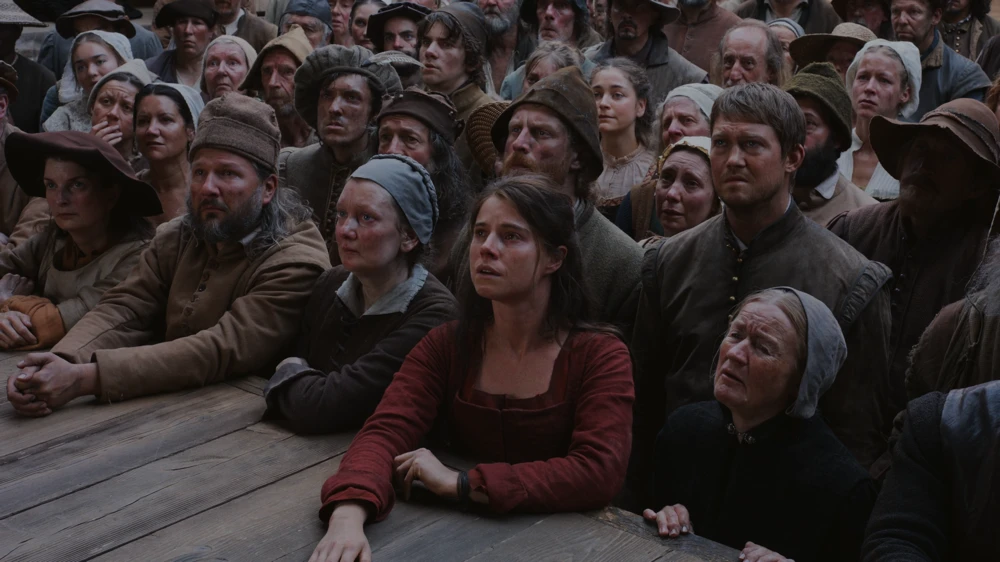 Still frame 224 from Hamnet (2025) directed by Chloe Zhao
