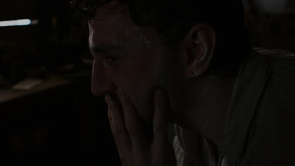 Still frame 229 from Hamnet (2025) directed by Chloe Zhao