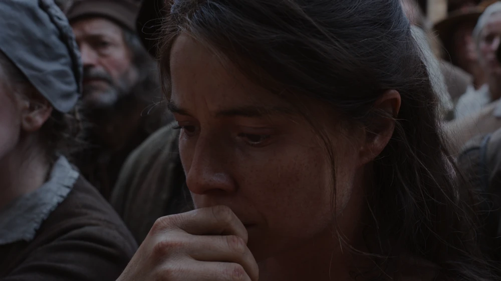 Still frame 230 from Hamnet (2025) directed by Chloe Zhao