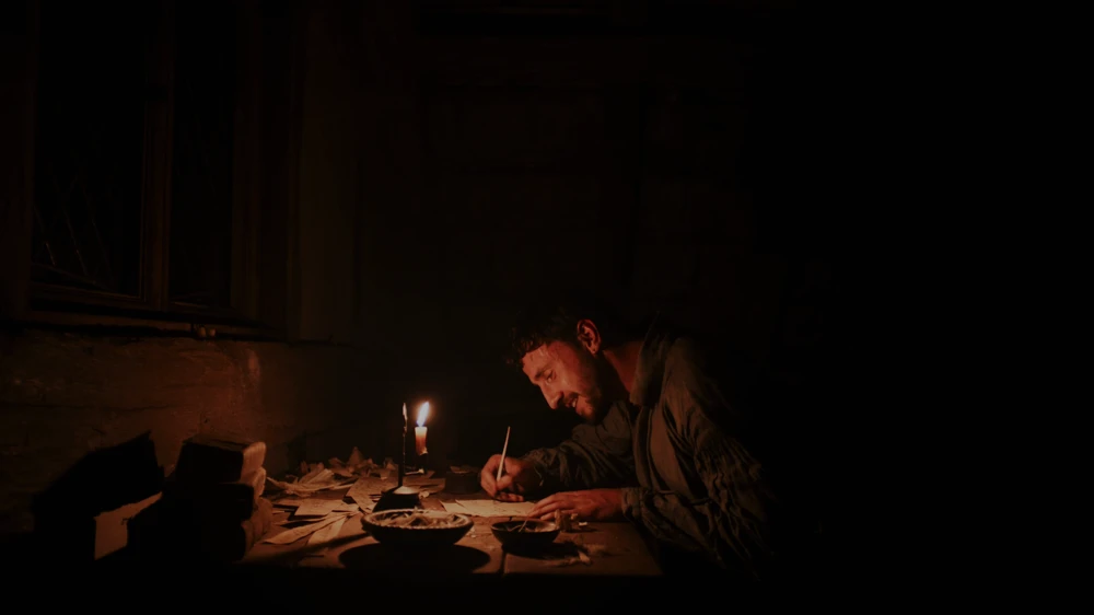 Still frame 41 from Hamnet (2025) directed by Chloe Zhao