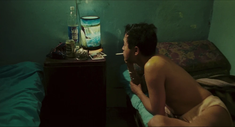 Still frame 1 from Happy Together (1997) directed by Wong Kar-Wai