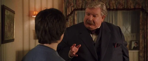 Still frame 2 from Harry Potter and the Chamber of Secrets (2002) directed by Chris Columbus