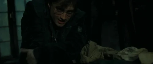 Still frame 82 from Harry Potter and the Deathly Hallows: Part 1 (2010) directed by David Yates