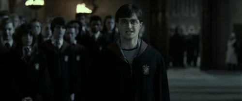Still frame 30 from Harry Potter and the Deathly Hallows: Part 2 (2011) directed by David Yates