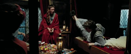 Still frame 25 from Harry Potter and the Prisoner of Azkaban (2004) directed by Chris Columbus