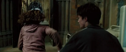 Still frame 90 from Harry Potter and the Prisoner of Azkaban (2004) directed by Chris Columbus