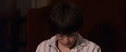 Still frame 108 from Harry Potter and the Sorcerer's Stone (2001) directed by Chris Columbus
