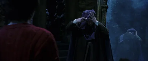 Still frame 154 from Harry Potter and the Sorcerer's Stone (2001) directed by Chris Columbus