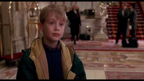 Still frame 35 from Home Alone 2: Lost in New York (1992) directed by Chris Columbus