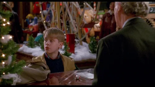 Still frame 41 from Home Alone 2: Lost in New York (1992) directed by Chris Columbus