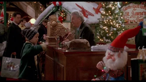 Still frame 45 from Home Alone 2: Lost in New York (1992) directed by Chris Columbus