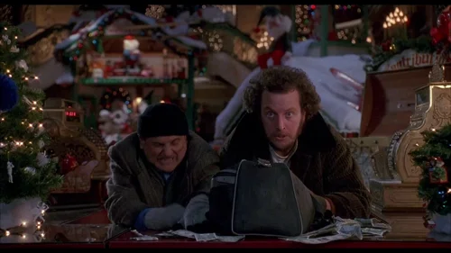 Still frame 73 from Home Alone 2: Lost in New York (1992) directed by Chris Columbus