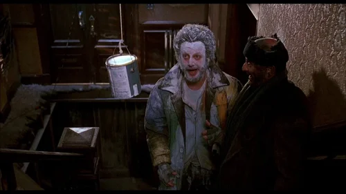 Still frame 84 from Home Alone 2: Lost in New York (1992) directed by Chris Columbus