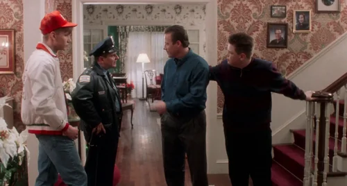 Still frame 5 from Home Alone (1990) directed by Chris Columbus