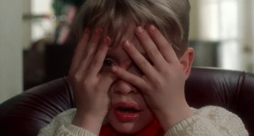 Still frame 22 from Home Alone (1990) directed by Chris Columbus