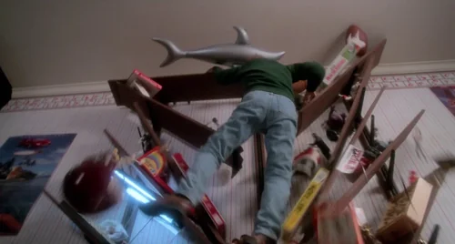 Still frame 33 from Home Alone (1990) directed by Chris Columbus