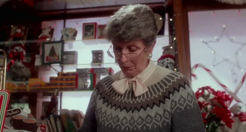 Still frame 36 from Home Alone (1990) directed by Chris Columbus