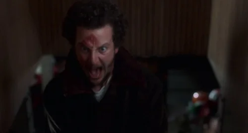 Still frame 72 from Home Alone (1990) directed by Chris Columbus