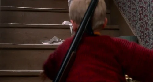 Still frame 76 from Home Alone (1990) directed by Chris Columbus
