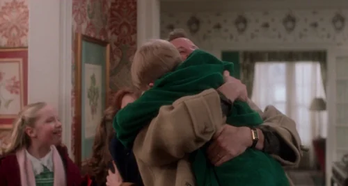Still frame 85 from Home Alone (1990) directed by Chris Columbus