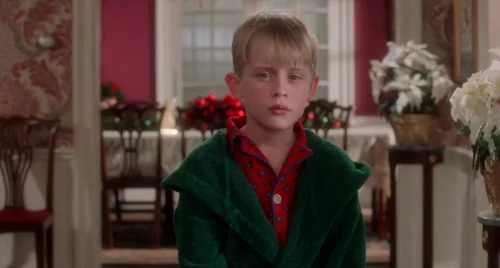 Still frame 83 from Home Alone (1990) directed by Chris Columbus