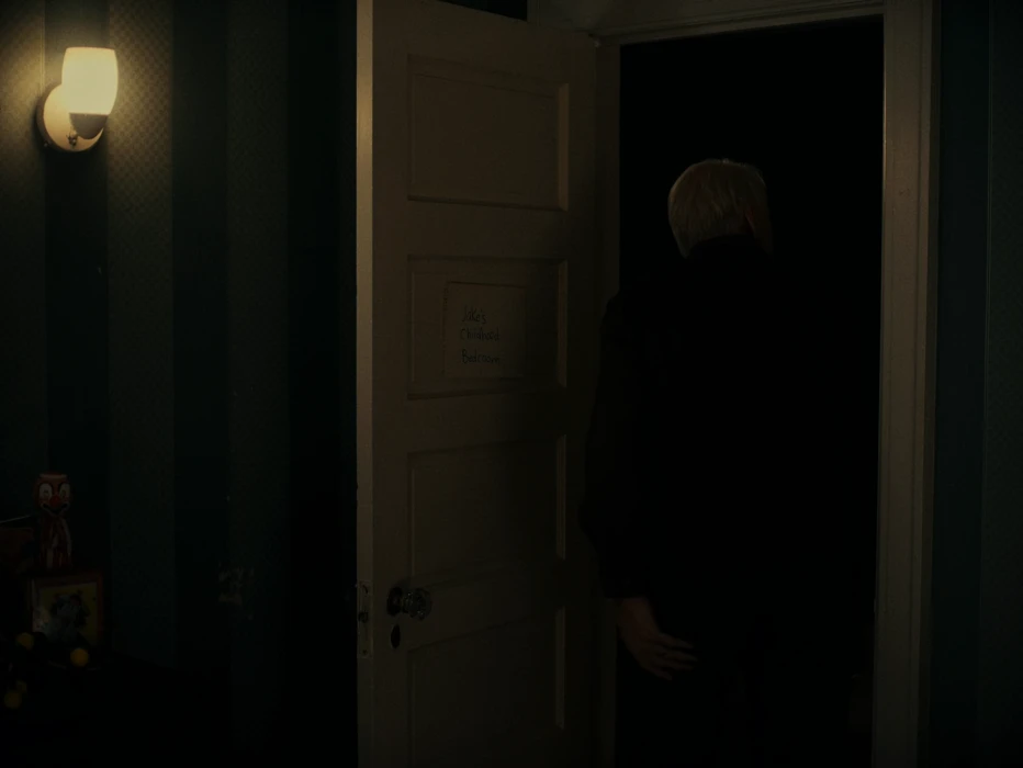 Still frame 116 from I'm Thinking of Ending Things (2020) directed by Charlie Kaufman