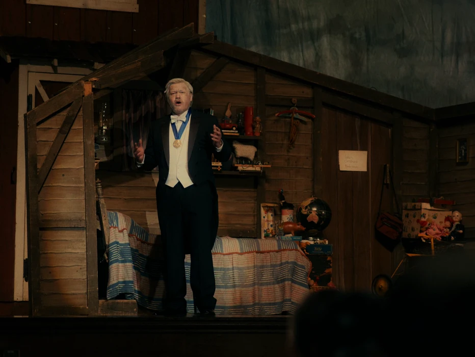 Still frame 236 from I'm Thinking of Ending Things (2020) directed by Charlie Kaufman