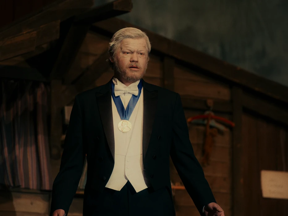 Still frame 238 from I'm Thinking of Ending Things (2020) directed by Charlie Kaufman