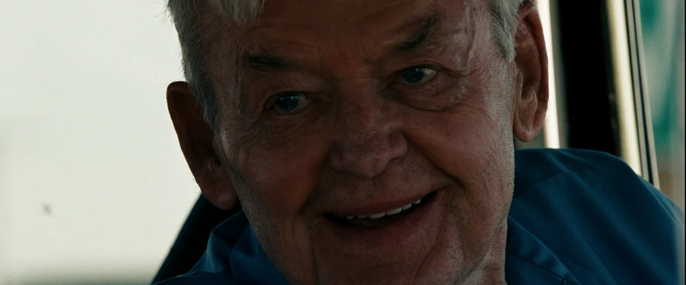 Still frame 230 from Into the Wild (2007) directed by Sean Penn