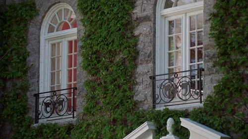 Still frame 18 from It Takes Two (1995) directed by Andy Tennant