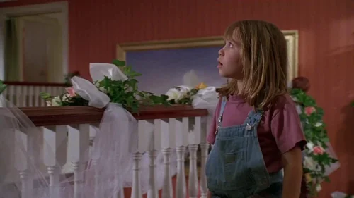 Still frame 20 from It Takes Two (1995) directed by Andy Tennant