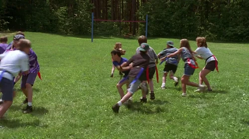 Still frame 21 from It Takes Two (1995) directed by Andy Tennant
