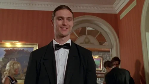 Still frame 27 from It Takes Two (1995) directed by Andy Tennant