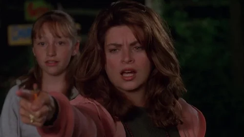 Still frame 31 from It Takes Two (1995) directed by Andy Tennant