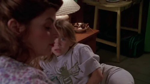 Still frame 34 from It Takes Two (1995) directed by Andy Tennant