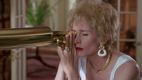 Still frame 55 from It Takes Two (1995) directed by Andy Tennant