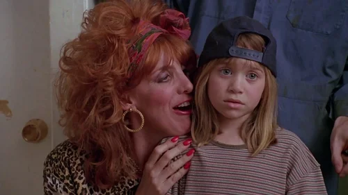 Still frame 61 from It Takes Two (1995) directed by Andy Tennant