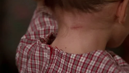 Still frame 63 from It Takes Two (1995) directed by Andy Tennant
