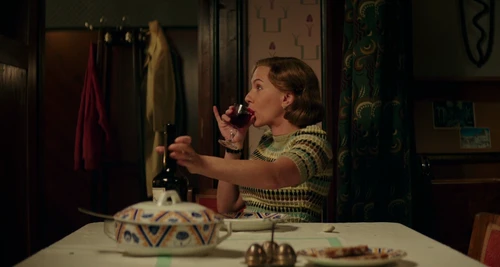 Still frame 89 from Jojo Rabbit (2019) directed by Taika Waititi