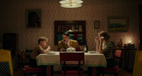 Still frame 92 from Jojo Rabbit (2019) directed by Taika Waititi