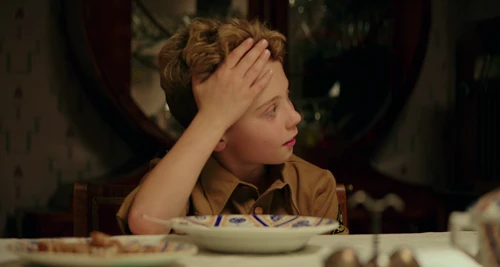 Still frame 98 from Jojo Rabbit (2019) directed by Taika Waititi