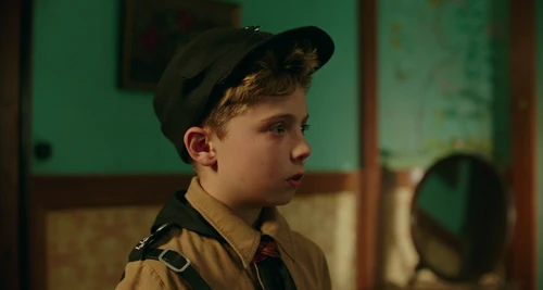 Still frame 108 from Jojo Rabbit (2019) directed by Taika Waititi
