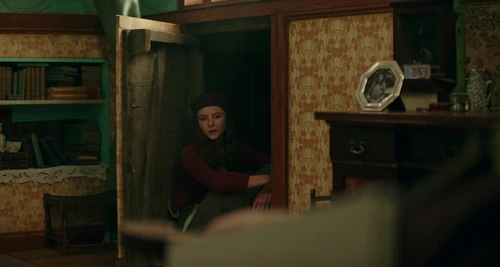 Still frame 122 from Jojo Rabbit (2019) directed by Taika Waititi