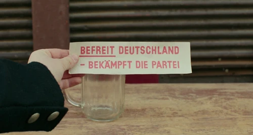 Still frame 142 from Jojo Rabbit (2019) directed by Taika Waititi