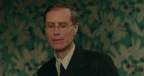 Still frame 162 from Jojo Rabbit (2019) directed by Taika Waititi