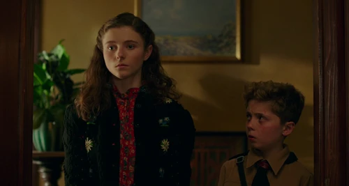 Still frame 167 from Jojo Rabbit (2019) directed by Taika Waititi