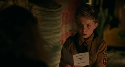 Still frame 173 from Jojo Rabbit (2019) directed by Taika Waititi