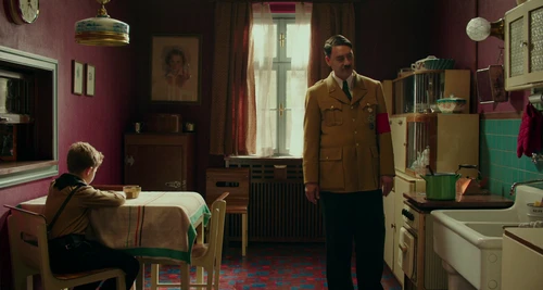 Still frame 174 from Jojo Rabbit (2019) directed by Taika Waititi